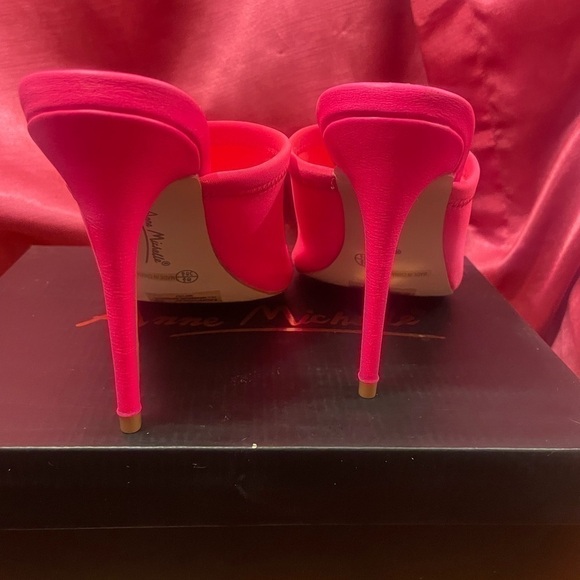 Anne Michelle Bright Lights Hot Pink Heels - Picture 5 of 8